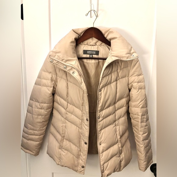 Kenneth Cole Jackets & Blazers - KENNETH COLE REACTION BEIGE QUILTED DUCK DOWN TWO WAY CLOSER ZIPPER & SNAPS SZ S